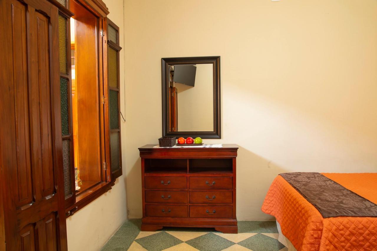 Hotel Casa Salome グアテマラシティ エクステリア 写真